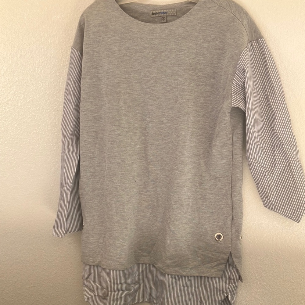 FINAL MARKDOWN Bailey blue top medium